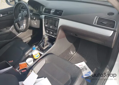 2012 Volkswagen Passat 2.5L Se from USA, damaged, VIN 1VWBP7A37CC007002